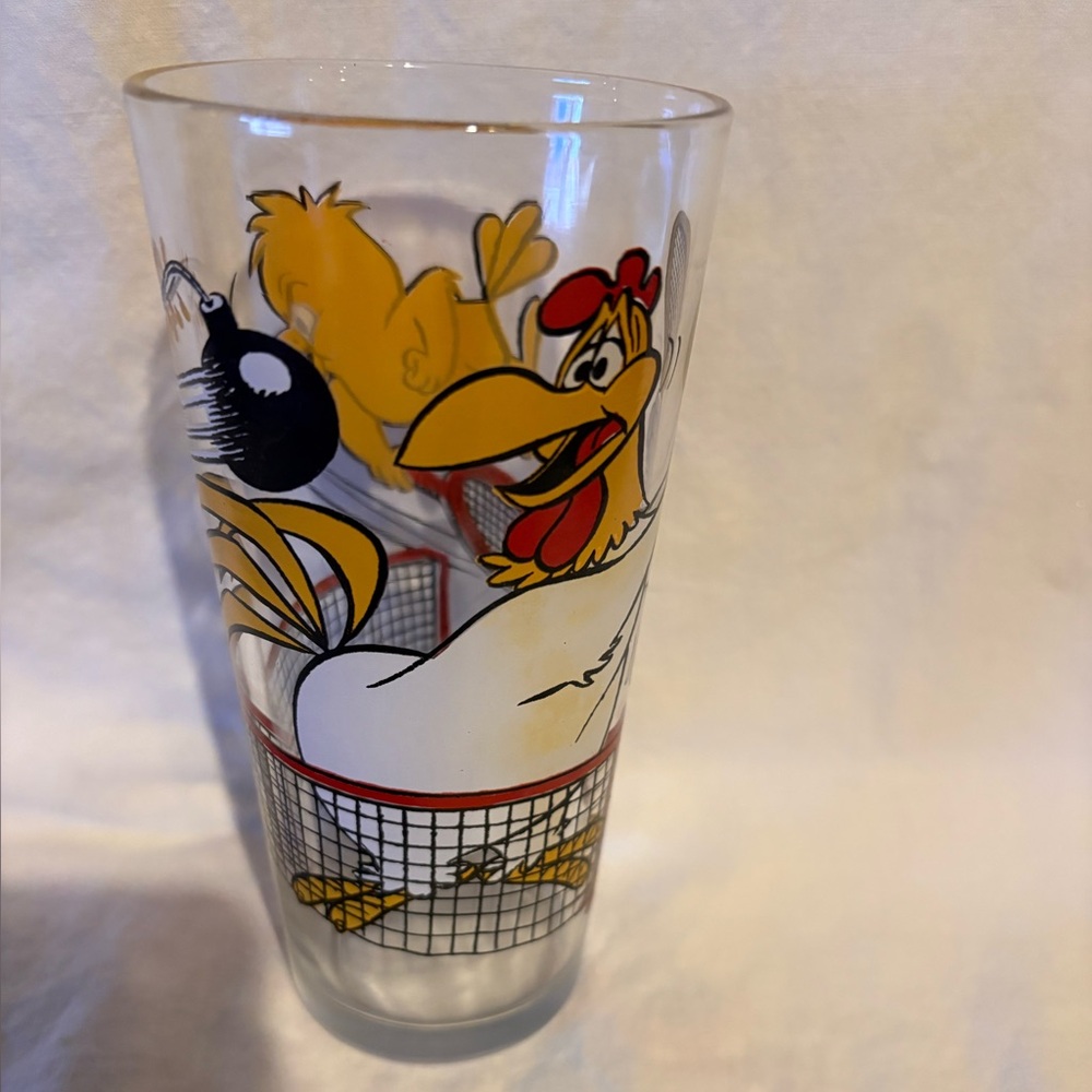Vintage foghorn leg horn and Henry bird Pepsi collectors glass